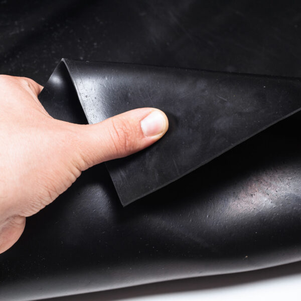 Gummi Gummiläufer Gummimatte SBR Schutzmatte Bodenbelag GLATT Schwarz 1mm Stark 100 cm Breite