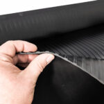 Gummimatte Gummiläufer Bodenmatte SBR Schutzmatte Bodenbelag Breitriefen 3mm Stark 100 cm Breite